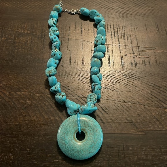 🍀 5/$25🍀 Gorgeous turquoise color necklace western - Picture 3 of 13